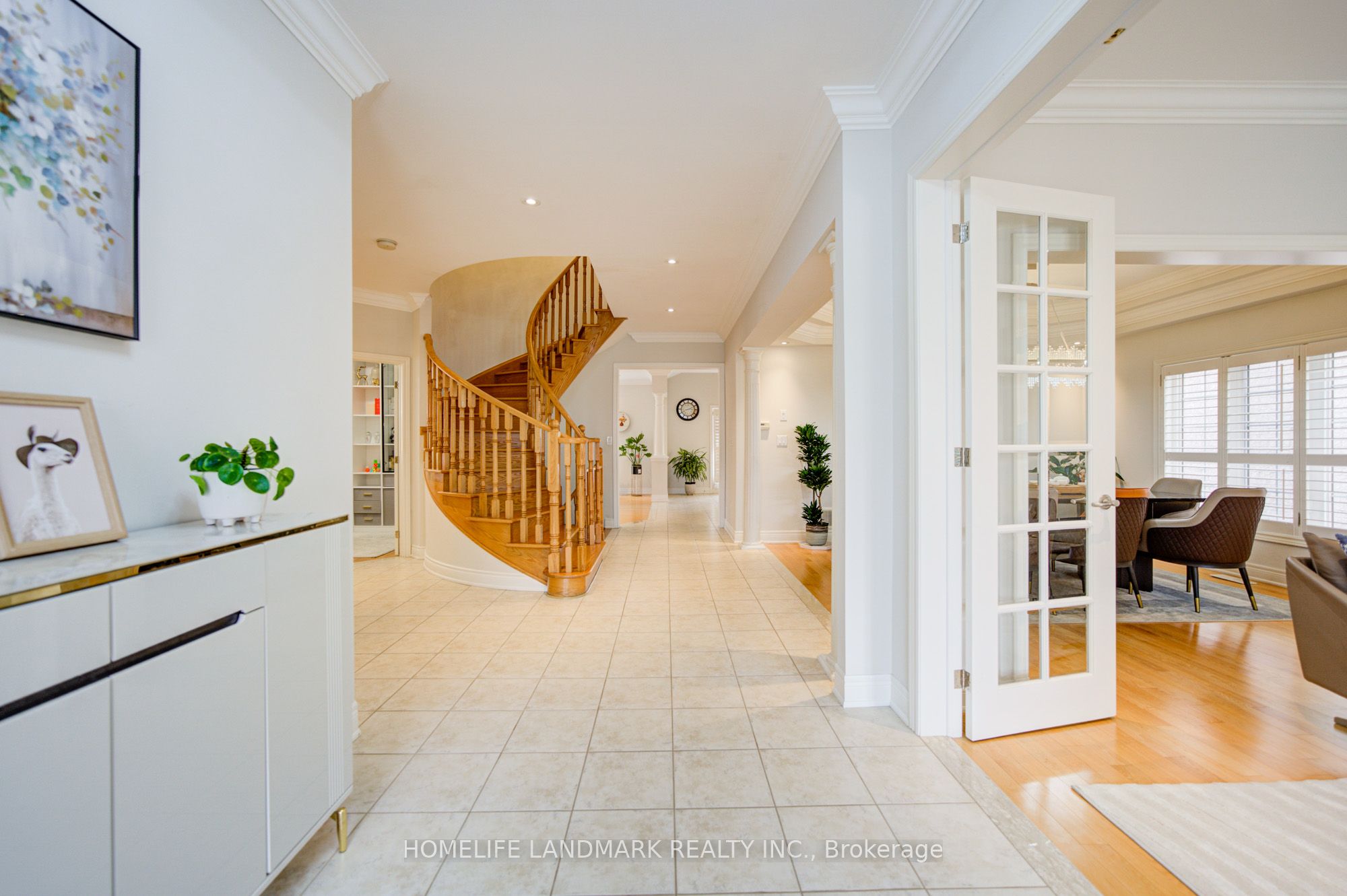 2323 Awenda Drive