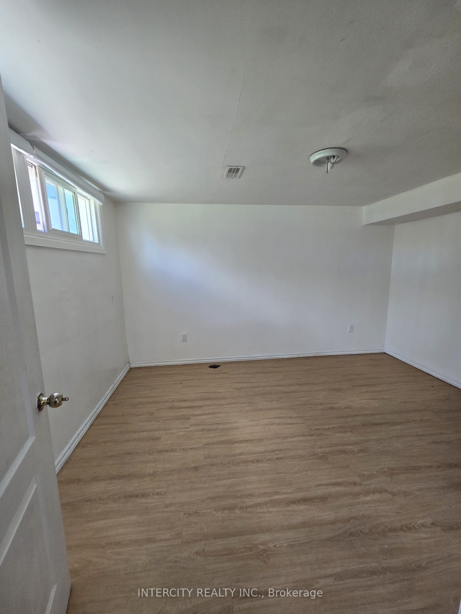 61 Hardwick Court Basement