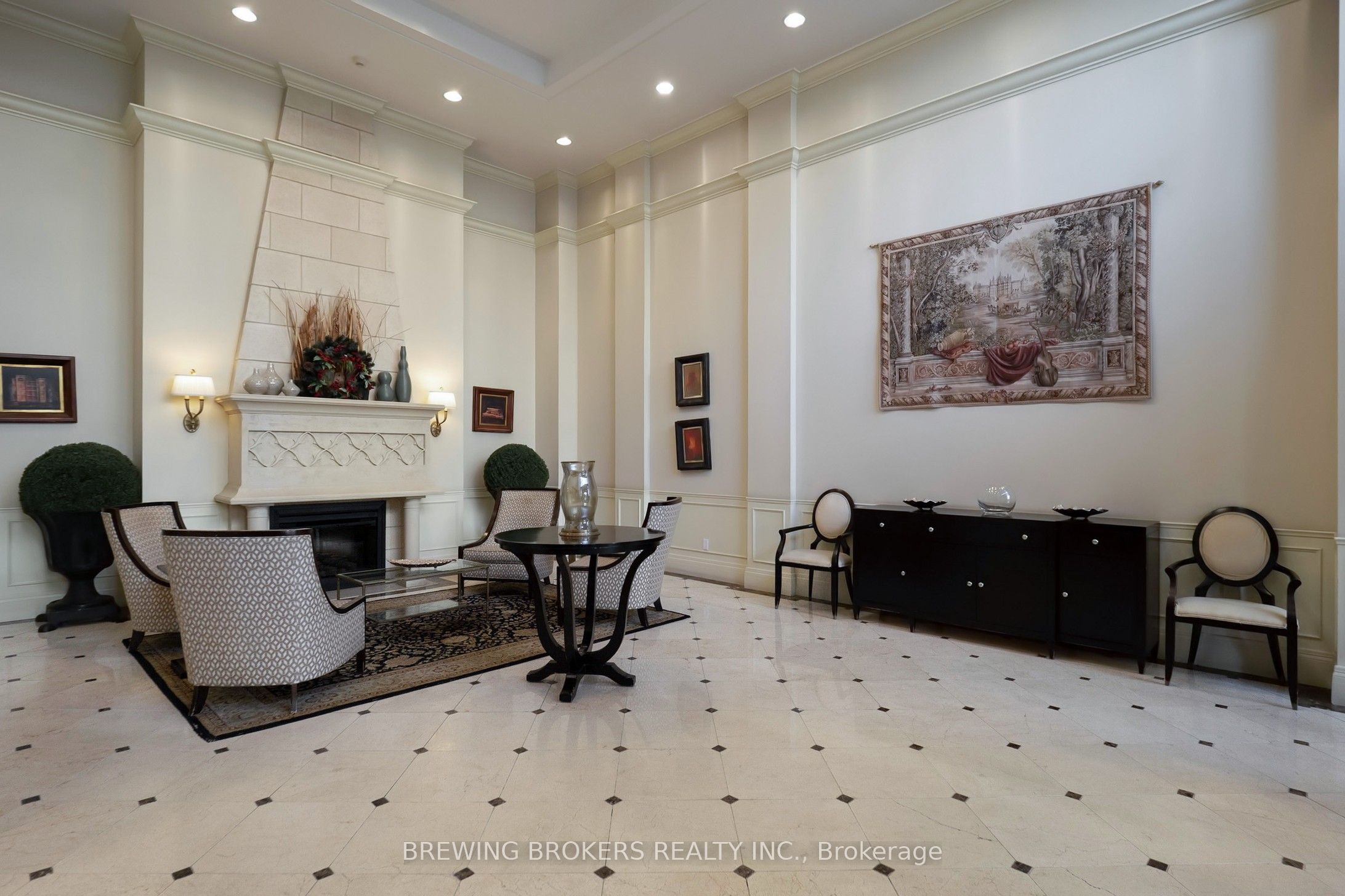 310 Red Maple Road 302