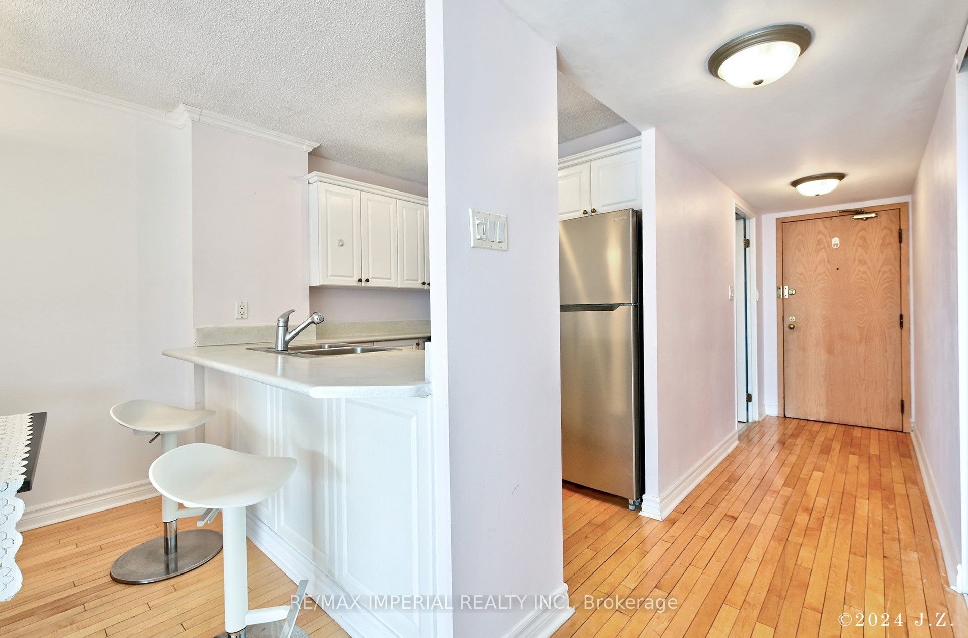 24 Wellesley Street W 2201