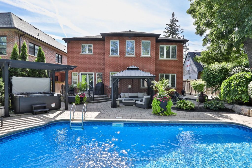 Photo of 1437 Islington Avenue, Toronto, ON M9A 3K8 (MLS # W13146458)
