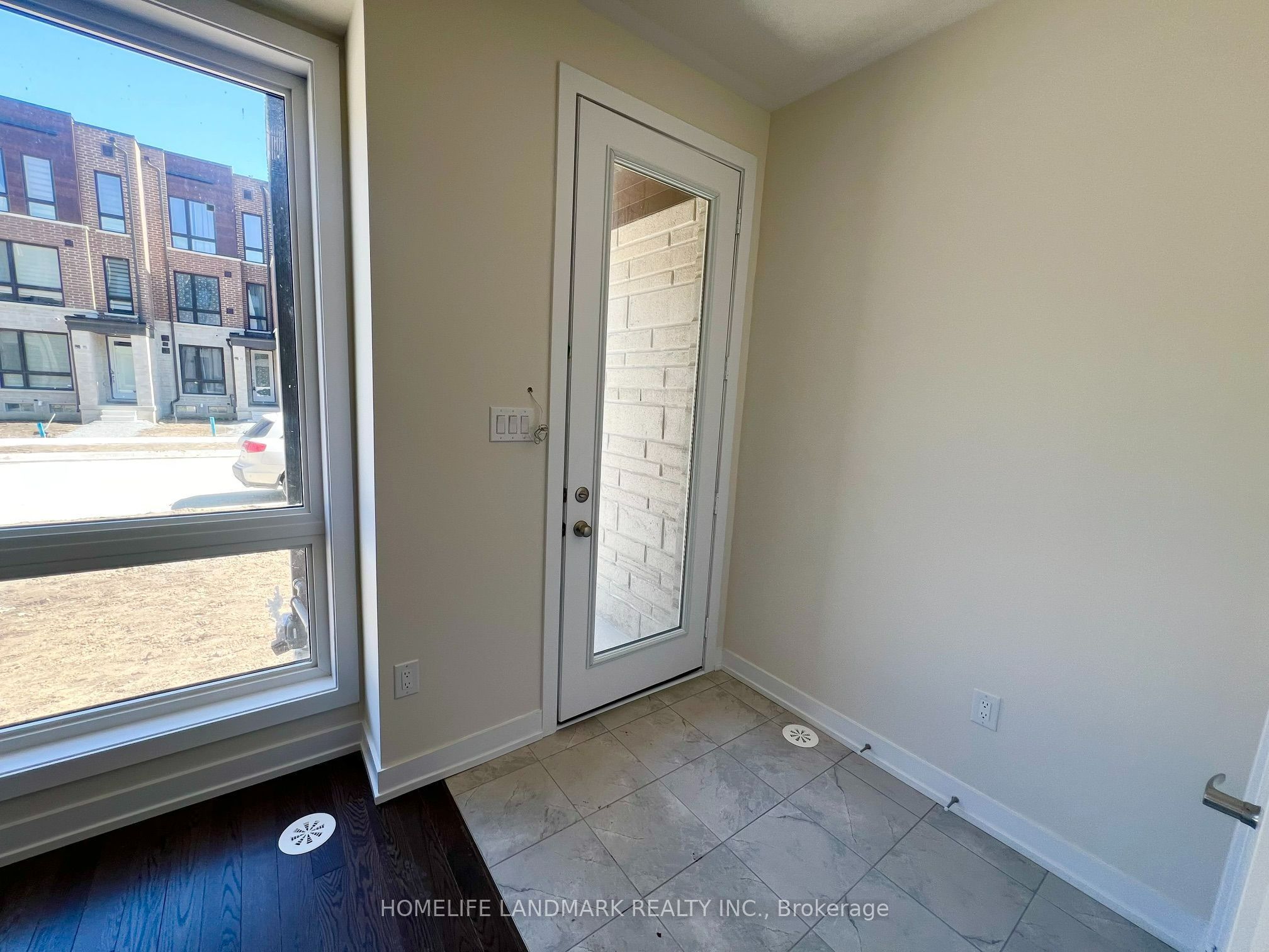 94 Stauffer Crescent