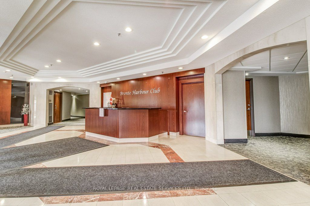 2511 Lakeshore Road W 415