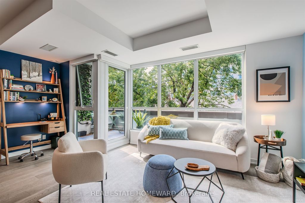 Photo of 38 Howard Park Avenue #424, Toronto, ON M6R 0A7 (MLS # W12406388)