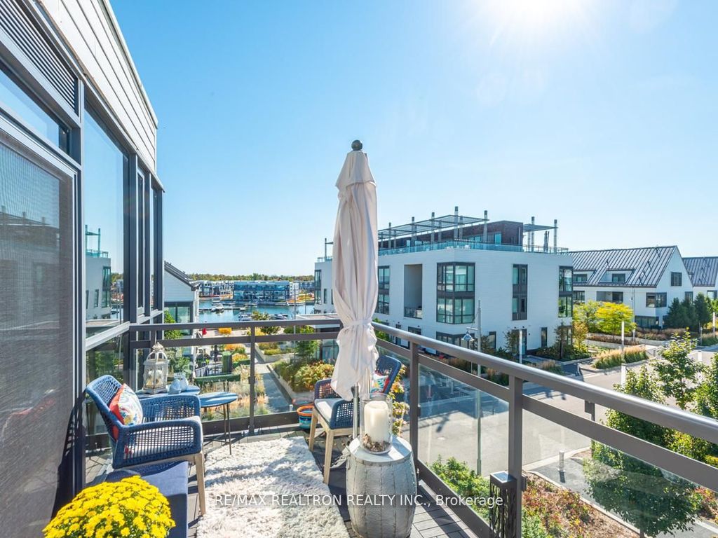 Photo of 301 SEA RAY Avenue #C320, Innisfil, ON L9S 2P7 (MLS # N12710768)