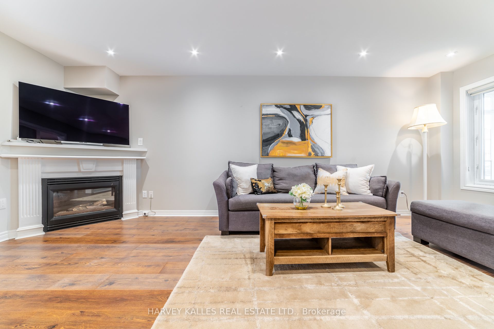 542 Leatherleaf Drive