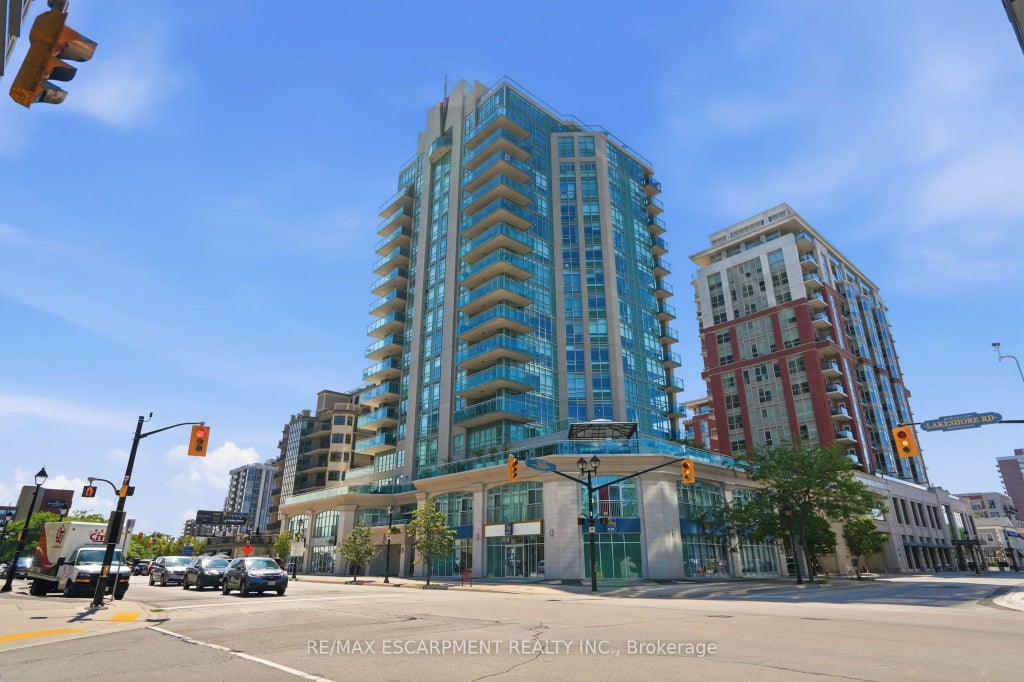 Photo of 360 Pearl Street #1302, Burlington, ON L7R 1E1 (MLS # W13545470)