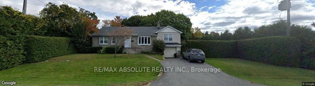 Photo of 54 Rossland Avenue S, Meadowlands - Crestview and Area, ON K2G 2K6 (MLS # X14016522)