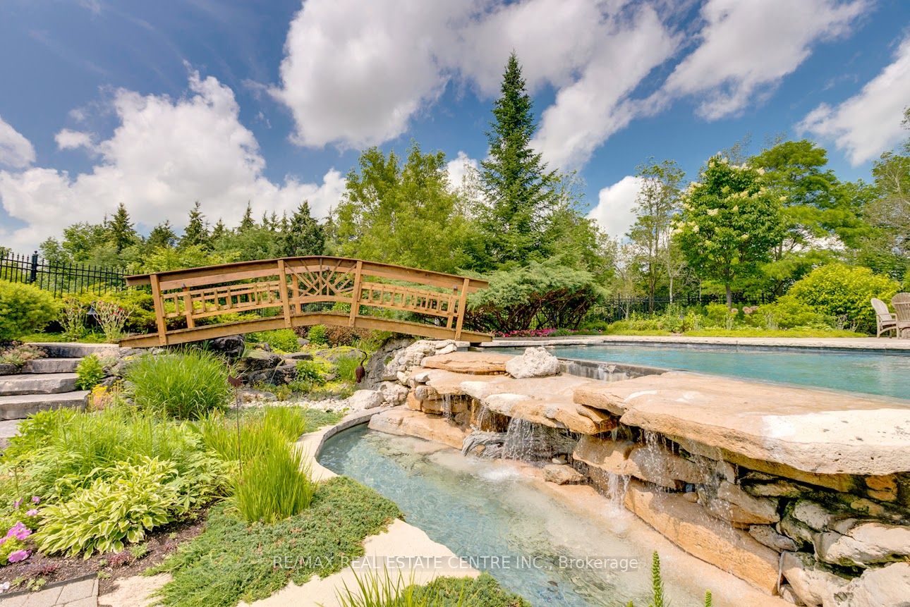 13701 fourth line nassagaweya N/A