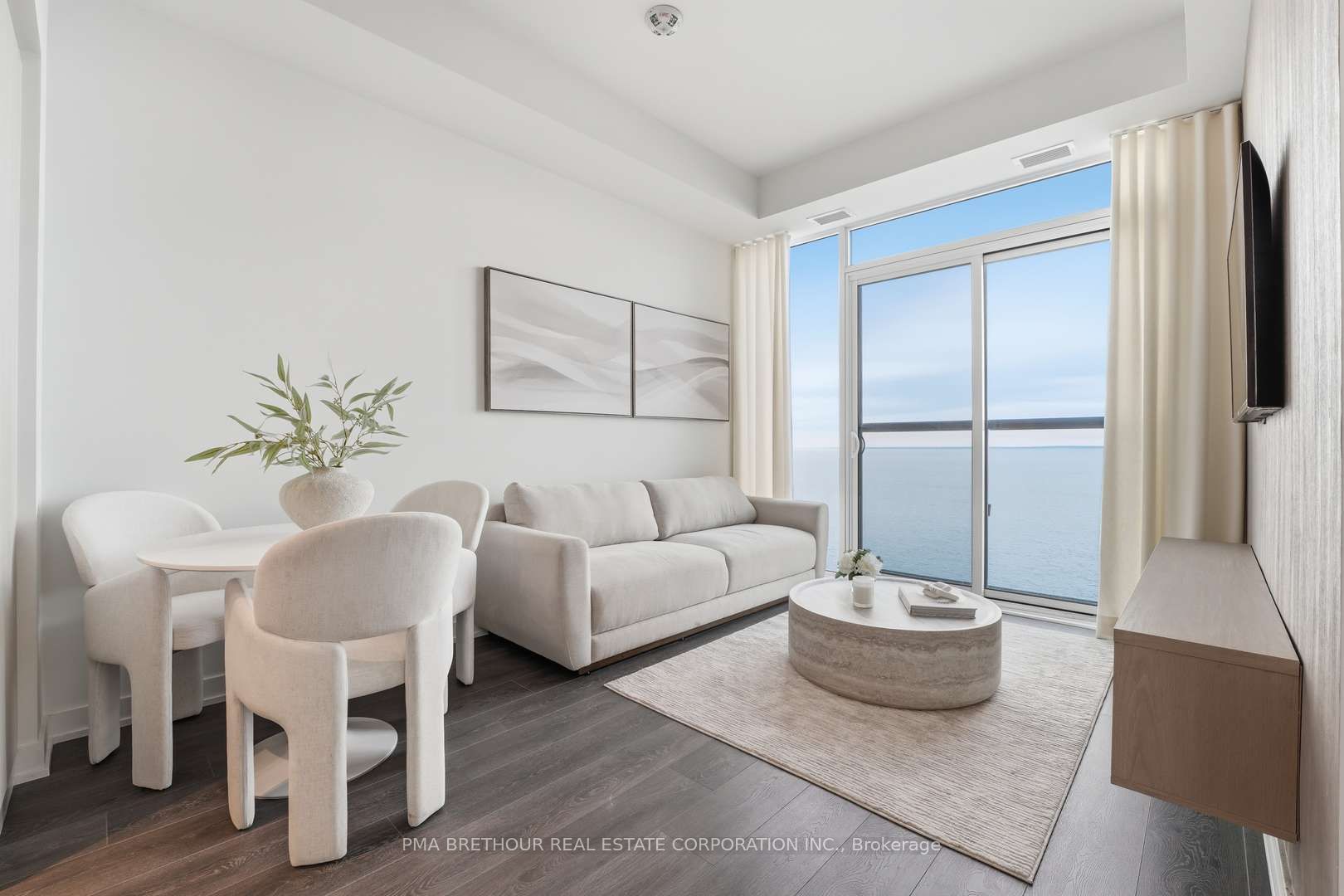370 Martha Street 2602