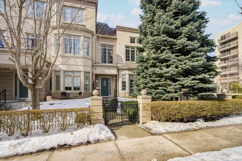 17 Barberry Place Th117 Toronto ON M2K 3E2