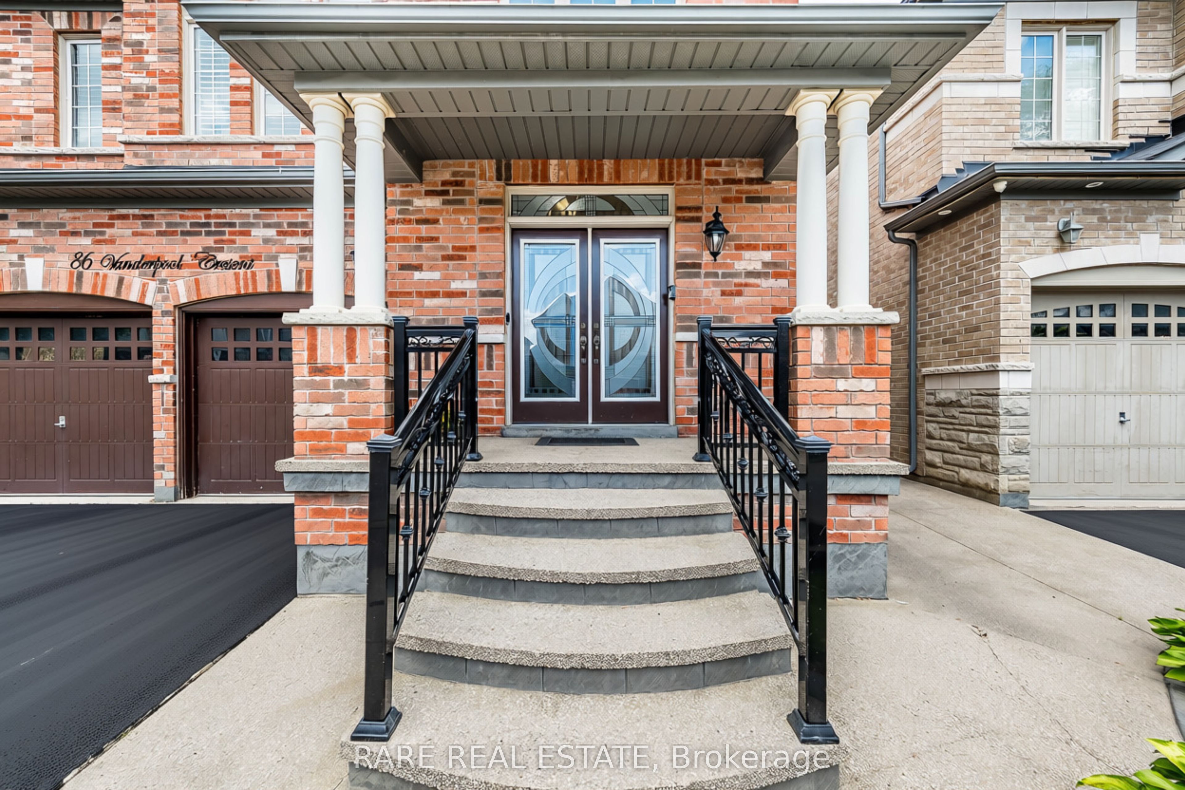 86 Vanderpool Crescent