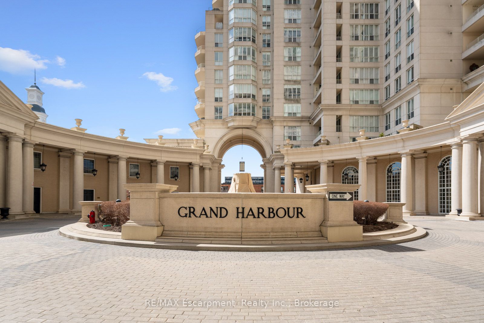 2287 Lake Shore Road W 301