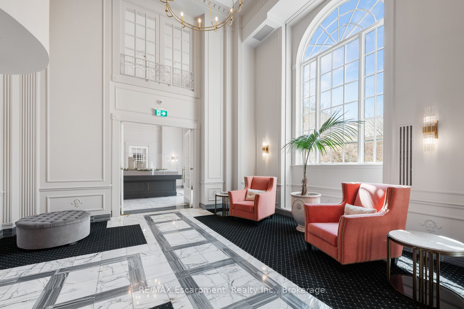 2287 Lake Shore Road W 301