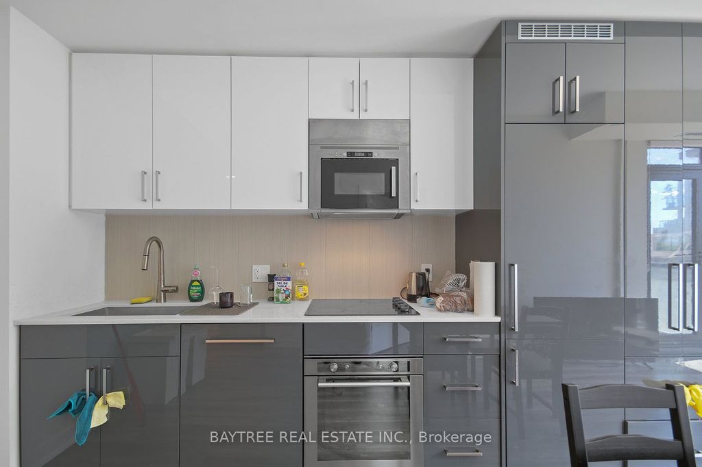 Photo of 840 St Clair Avenue W #613, Toronto, ON M6C 0A4 (MLS # C12306017)