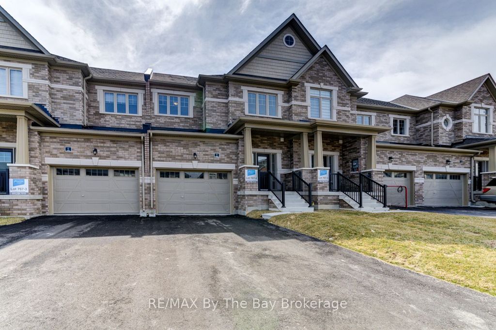 Photo of 8 Federica Crescent, Wasaga Beach, ON L9Z 0N6 (MLS # S12704664)