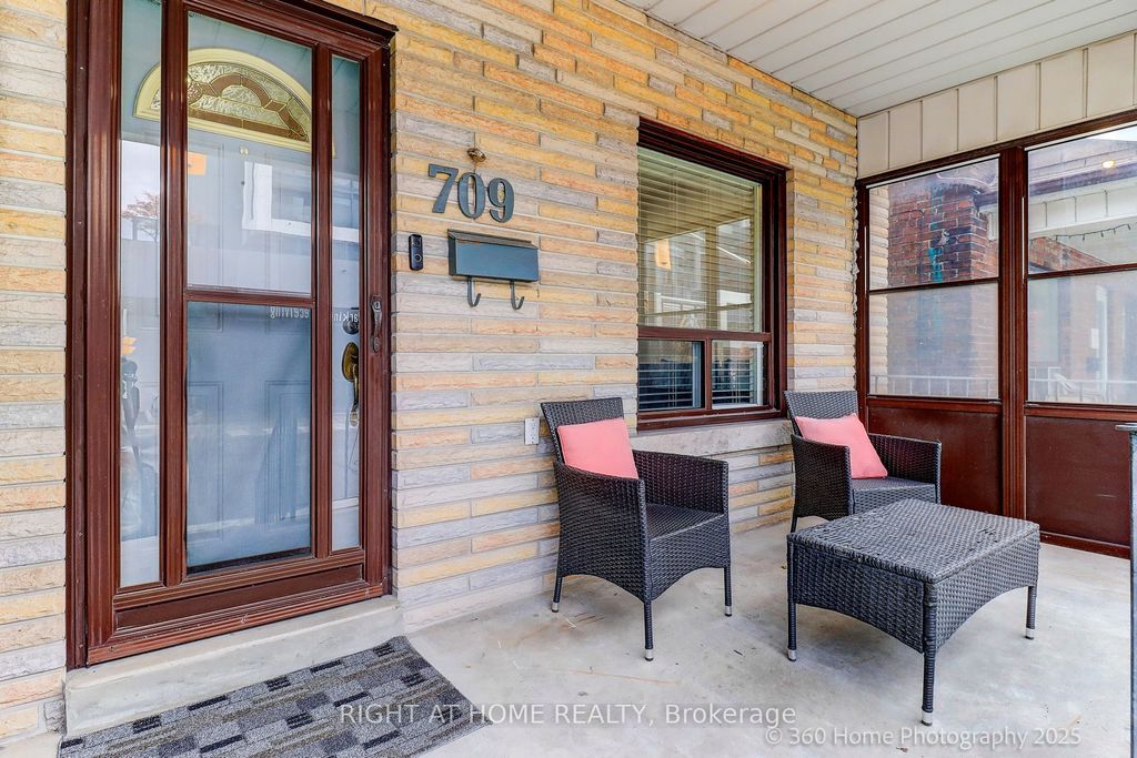 Photo of 709 Dupont Street, Toronto, ON M6G 1Z5 (MLS # W12604820)