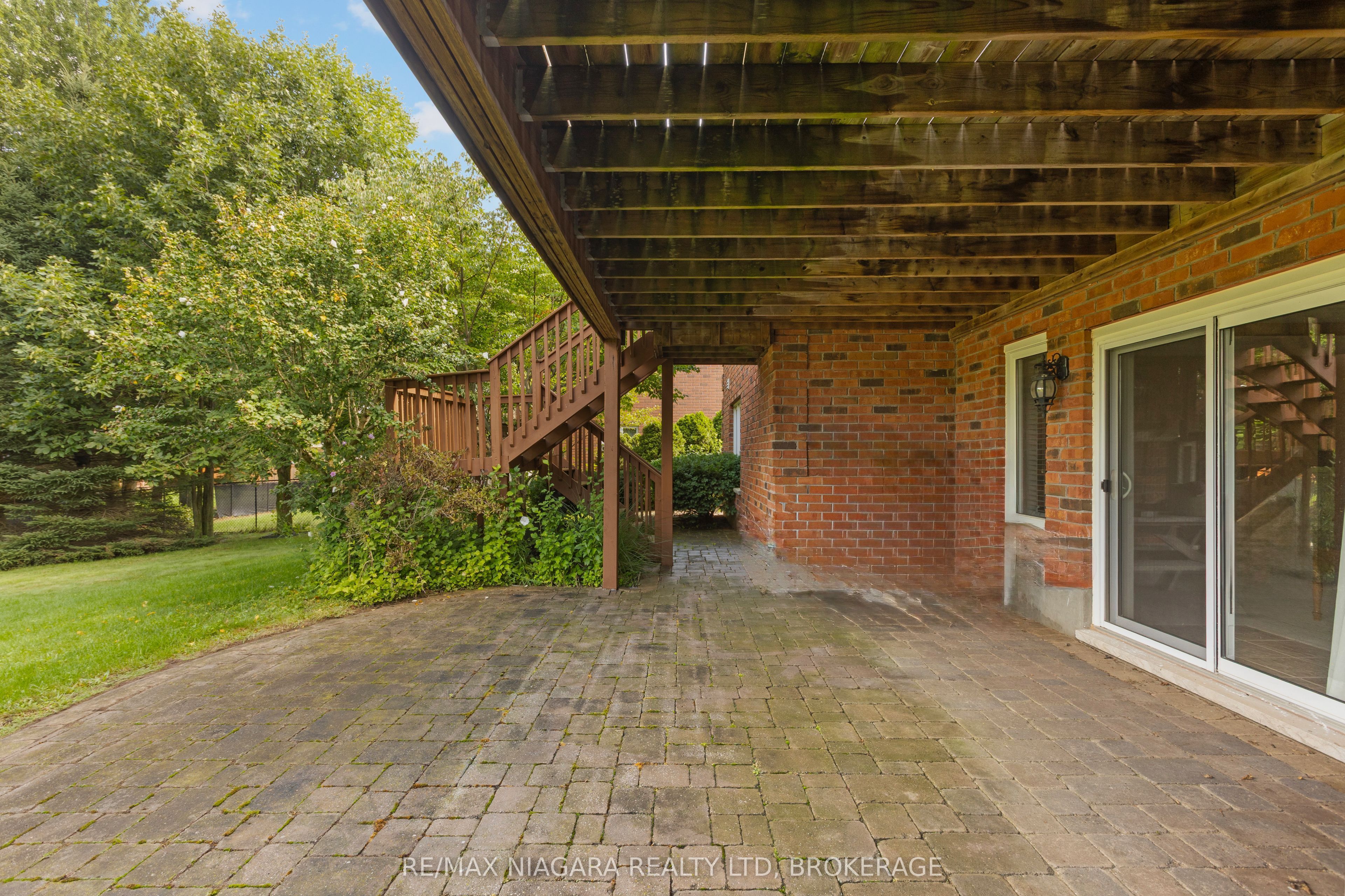 16 Cherry Ridge Boulevard