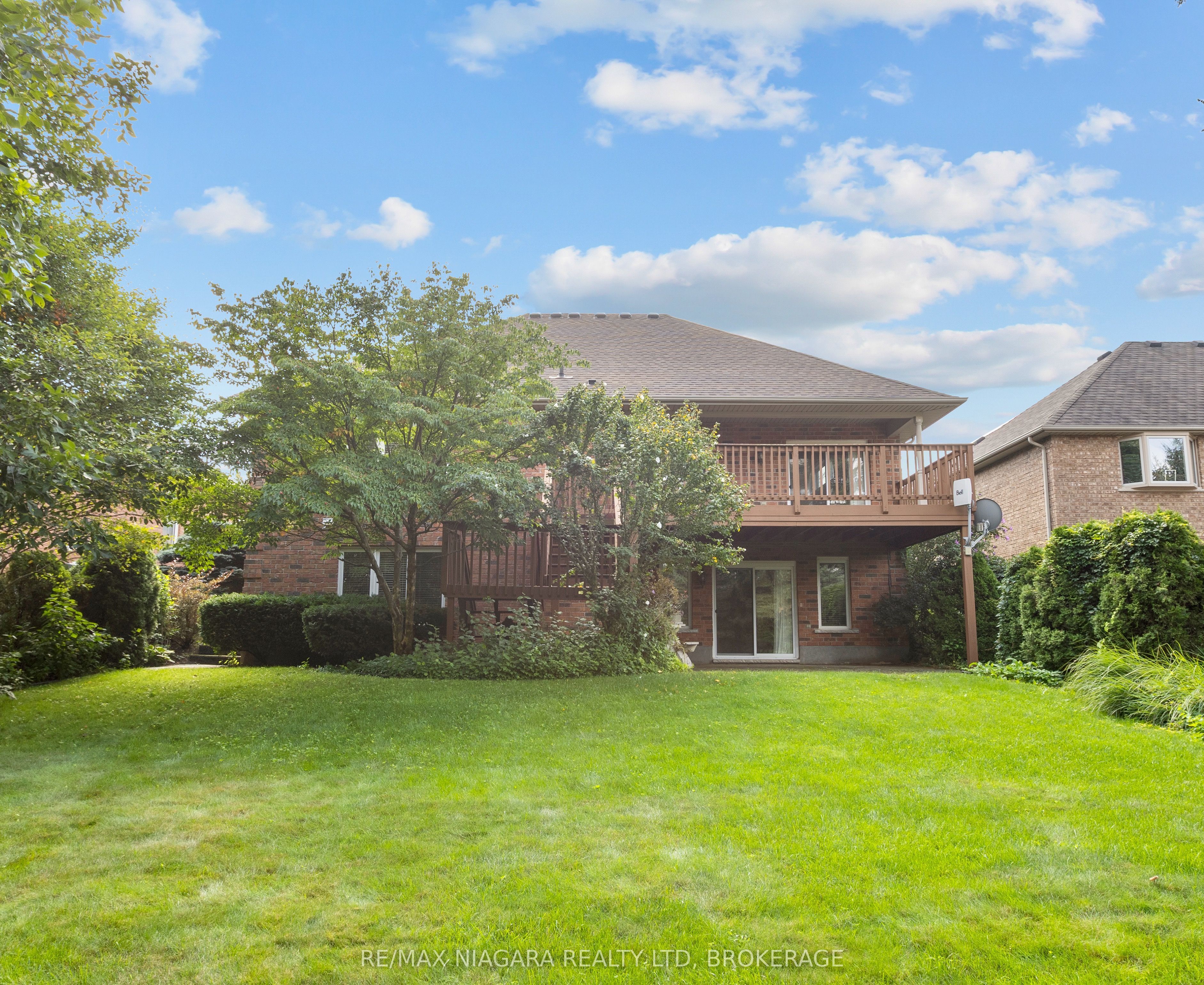 16 Cherry Ridge Boulevard