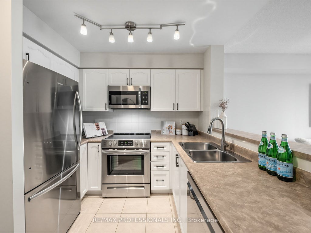 Photo of 7 Michael Power Place #509, Toronto, ON M9A 0A4 (MLS # W13760320)