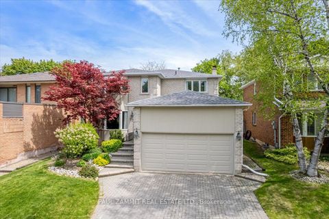 27 Prince Edward Boulevard Markham ON L3T 7G3
