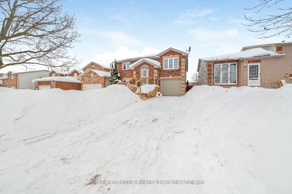 Photo of 50 Wessenger Drive, Barrie, ON L4N 8R3 (MLS # S12779574)