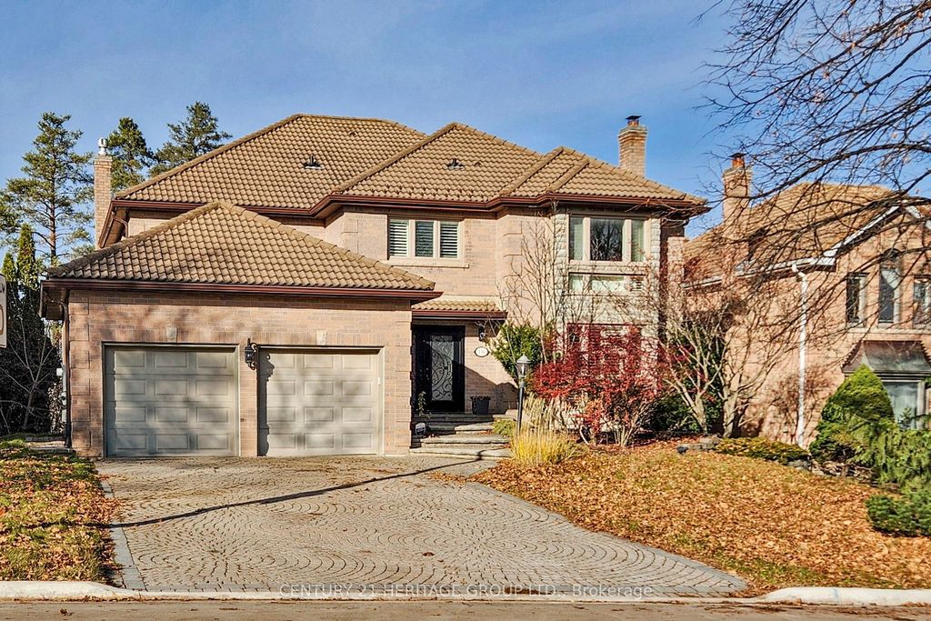 Photo of 136 Cranberry Lane, Aurora, ON L4G 5Z3 (MLS # N12583600)