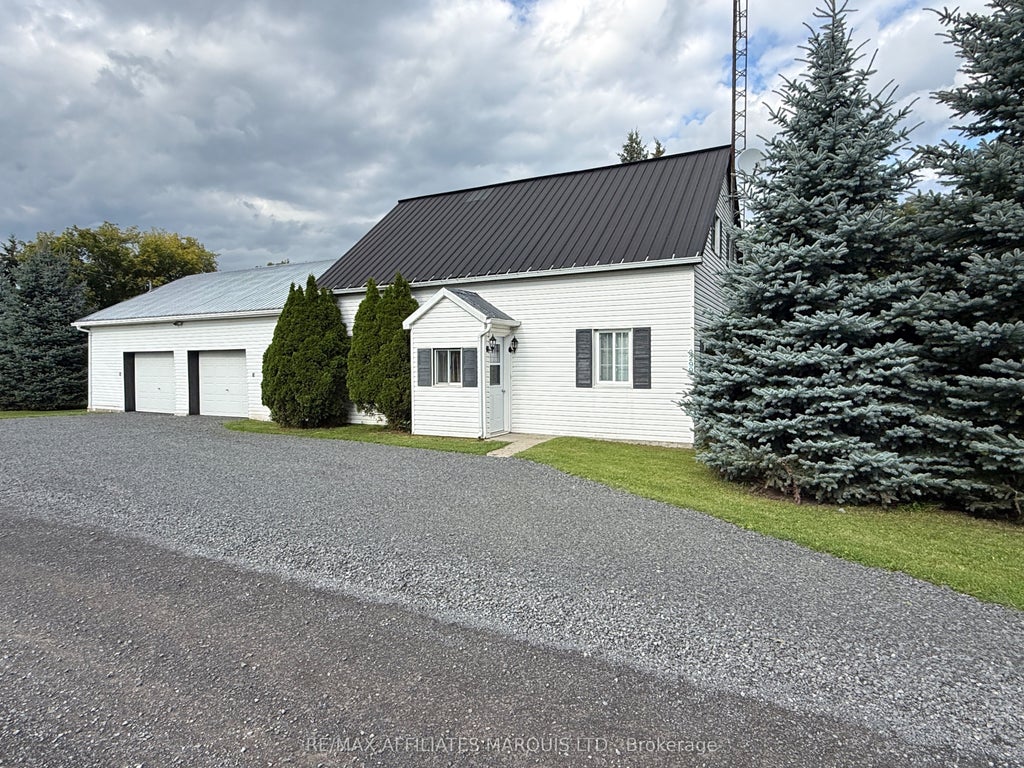Photo of 3299 Hollister Road, North Dundas, ON K0C 2L0 (MLS # X13748006)