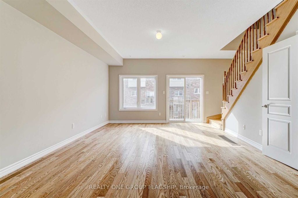 Photo of 51 Aspen Hills Road, Brampton, ON L6Y 6E4 (MLS # W12705236)