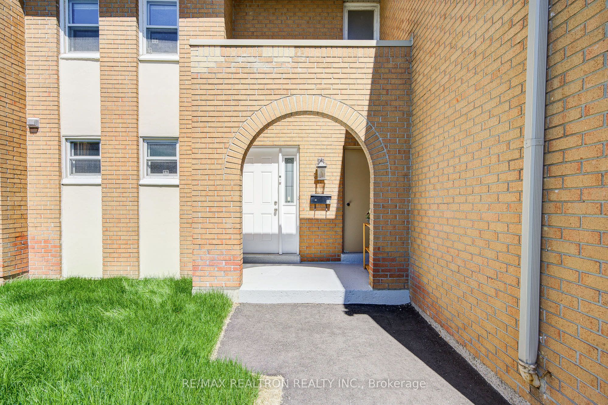 1180 Mississauga Valley Boulevard 14