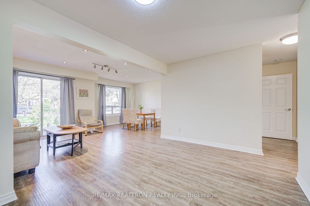 Photo of 1180 Mississauga Valley Boulevard #14, Mississauga, ON L5A 3M9 (MLS # W13051006)