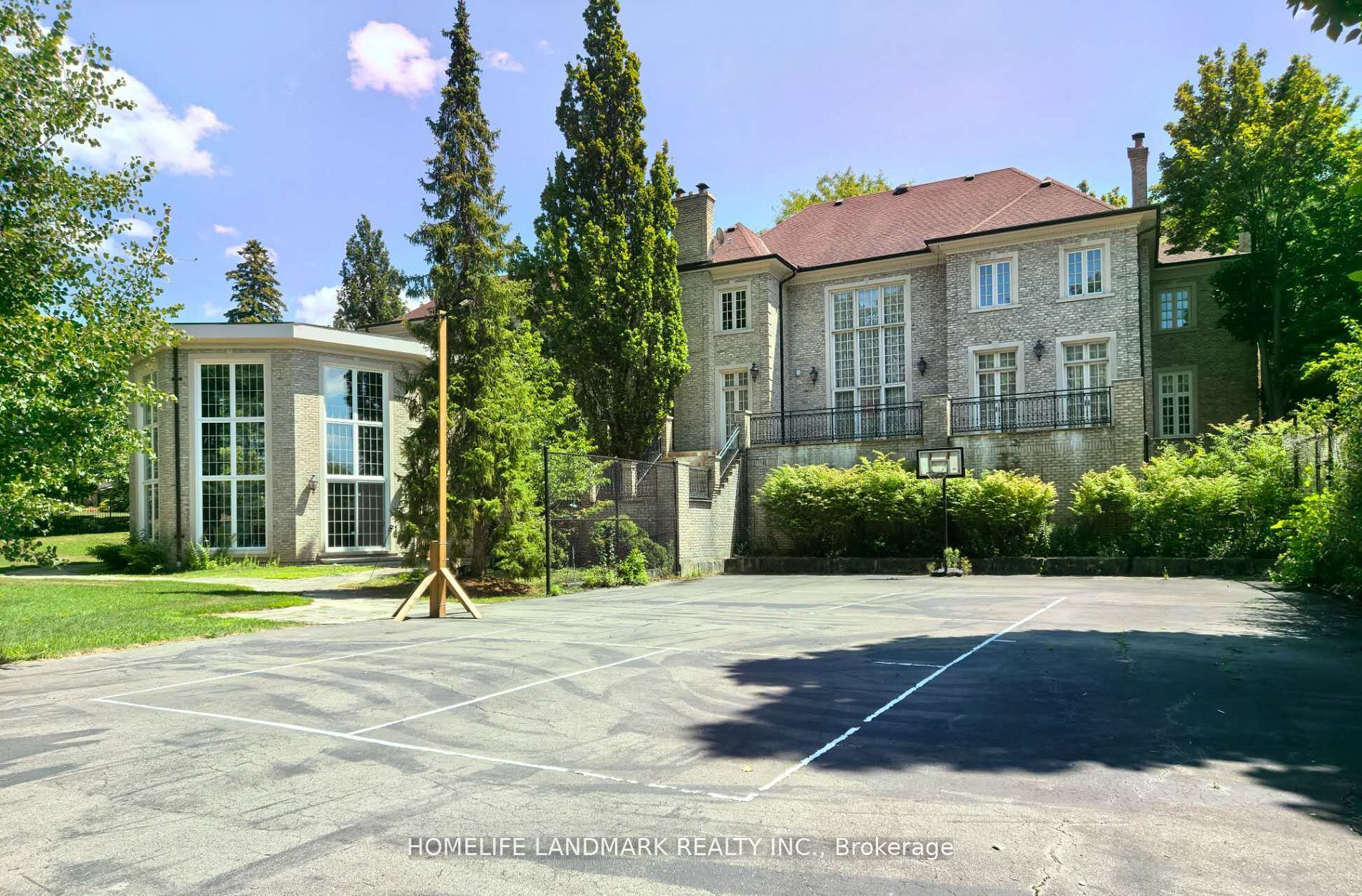 42 Maryvale Crescent