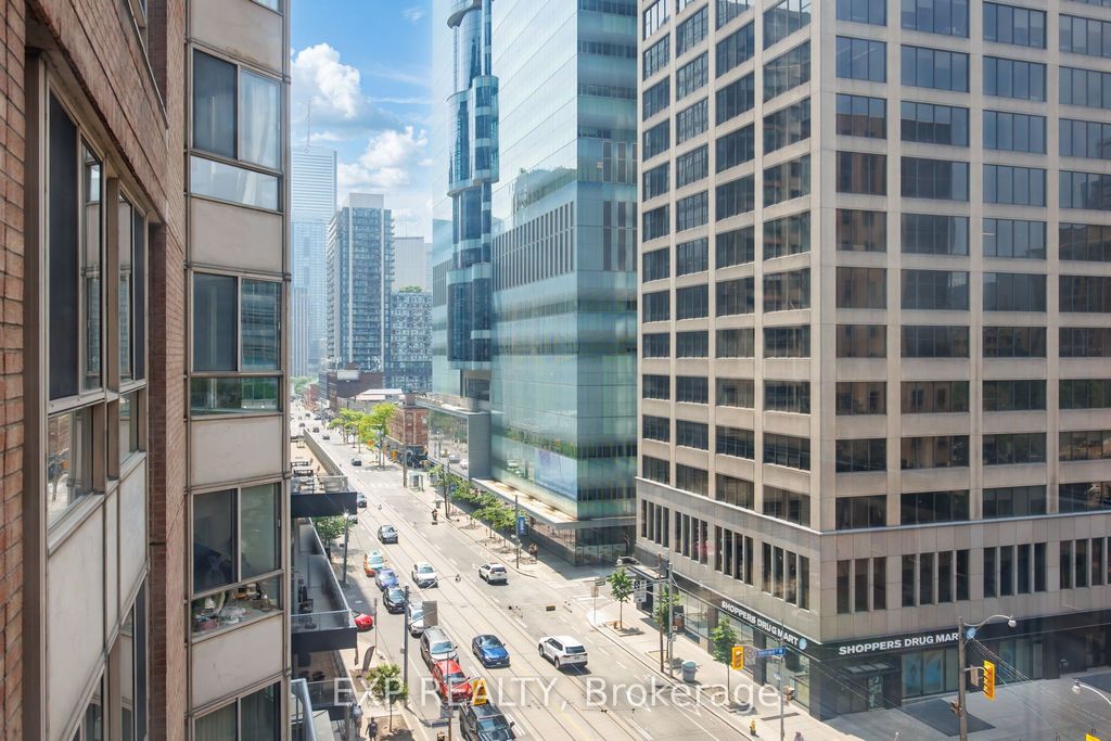 Photo of 711 Bay Street #817, Toronto, ON M5G 2J8 (MLS # C12439029)