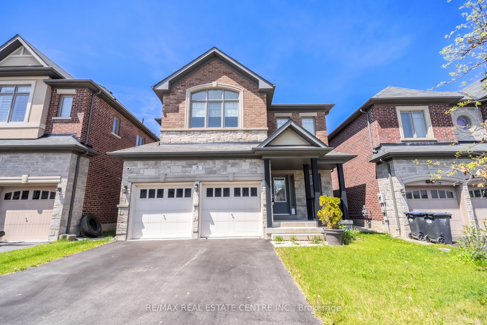 3 Prairie Creek Crescent