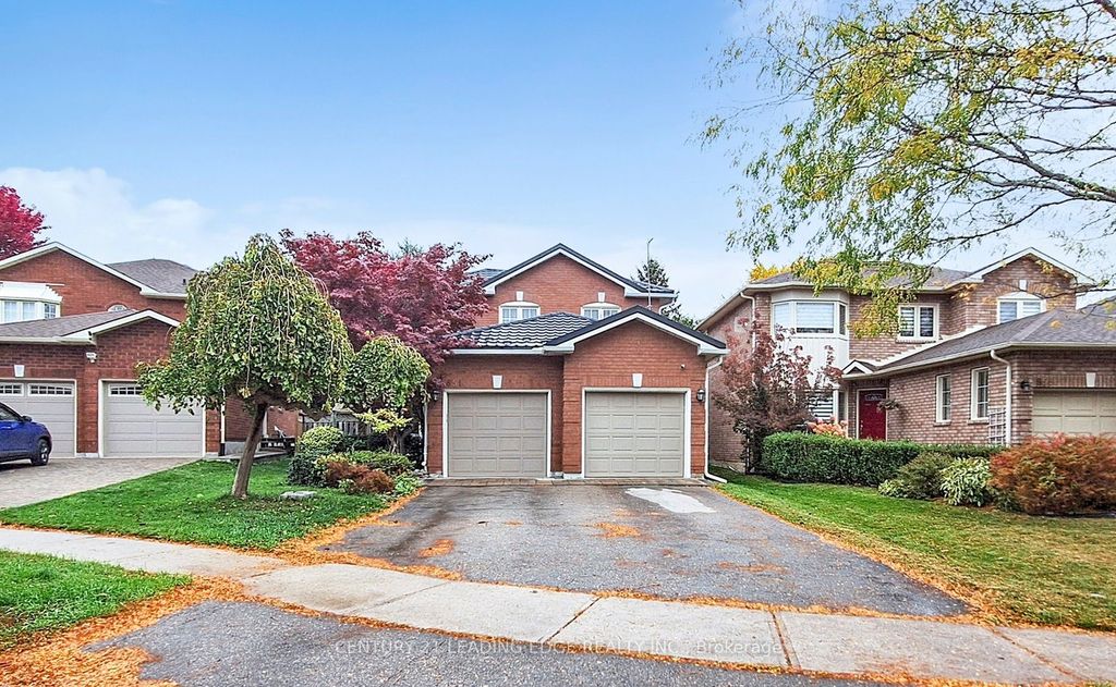 Photo of 851 Hilton Boulevard, Newmarket, ON L3X 2H7 (MLS # N12559926)