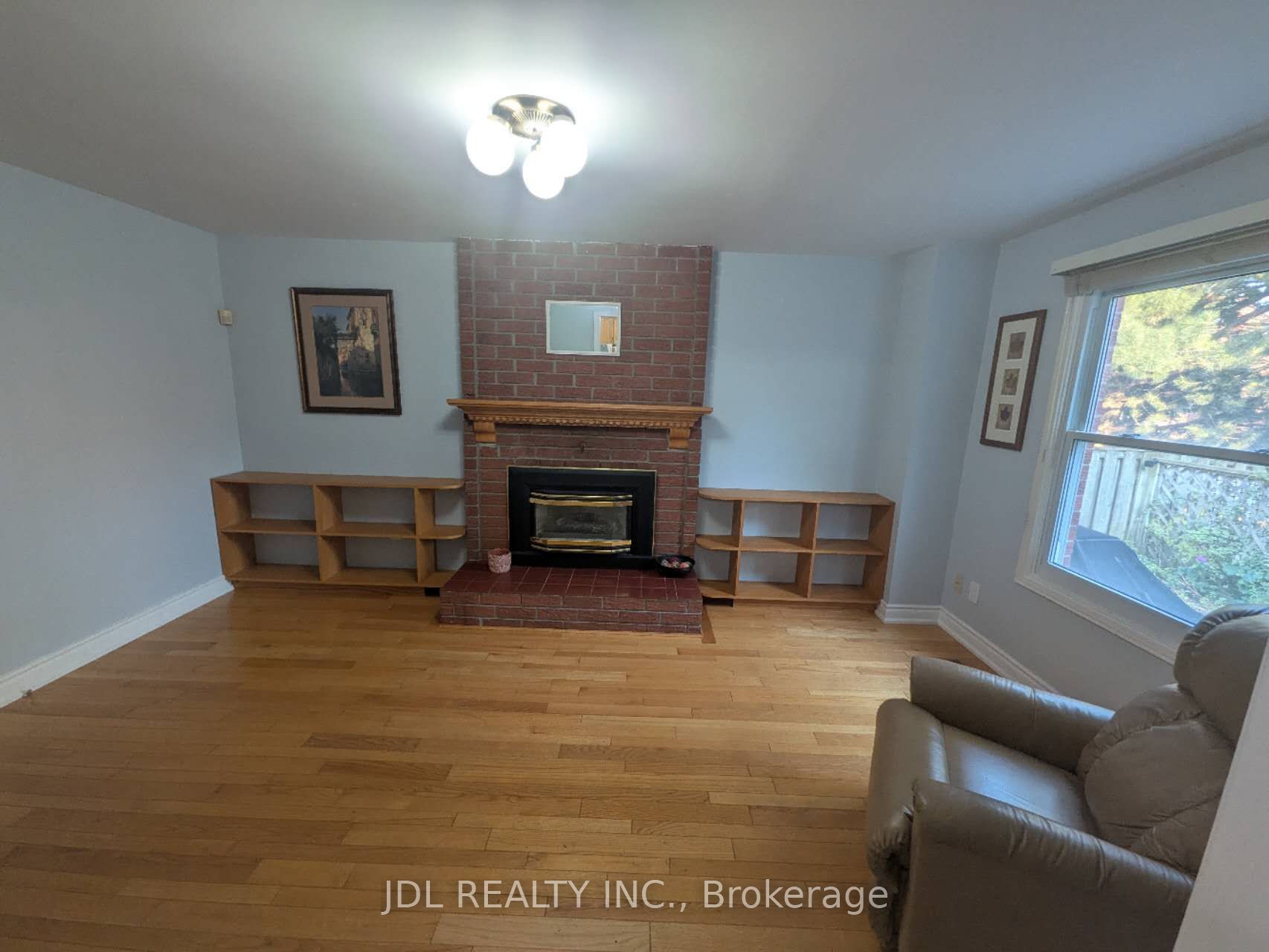 37 Garnish Green Grove