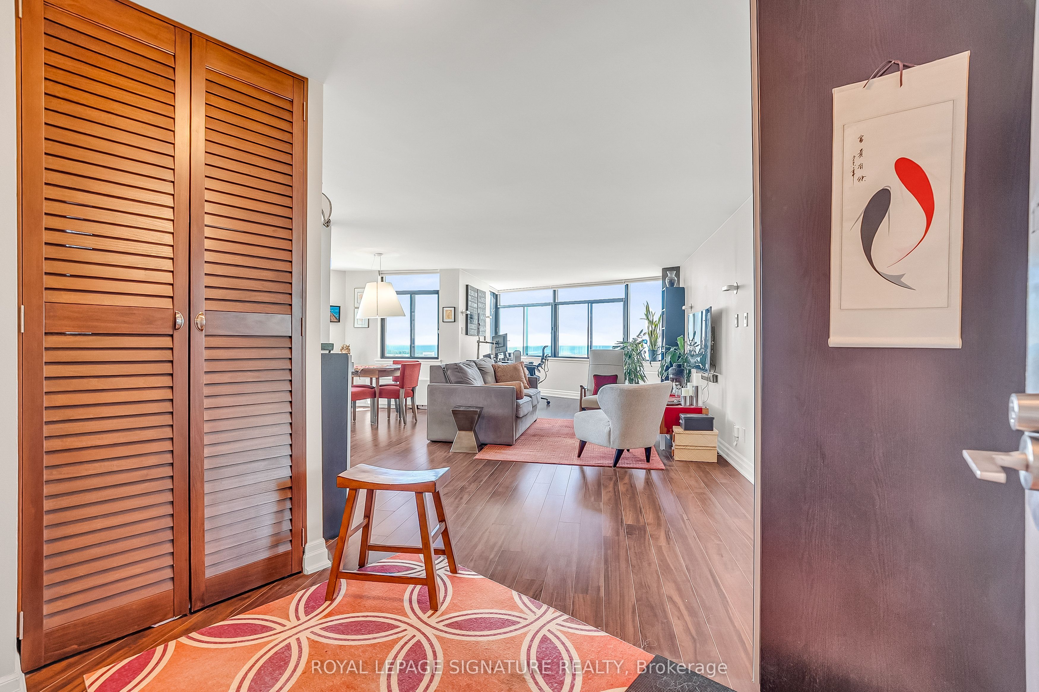 250 Queens Quay W 1702