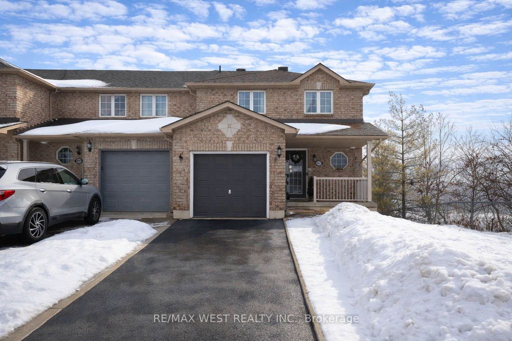 Photo of 2021 Swan Street, Innisfil, ON L9S 0B5 (MLS # N12652470)