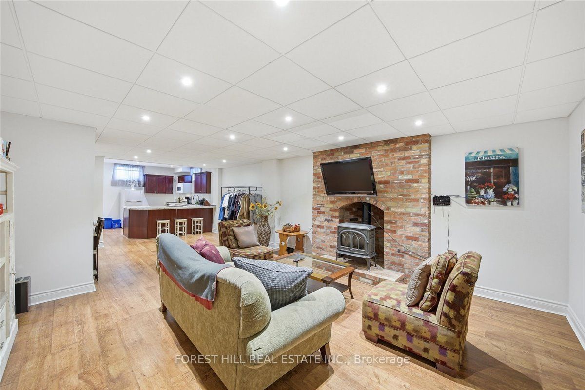160 Kootenay Ridge Basement