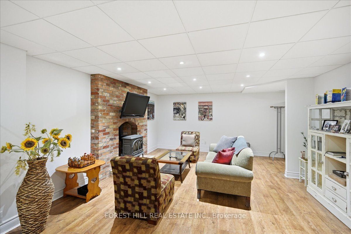 160 Kootenay Ridge Basement