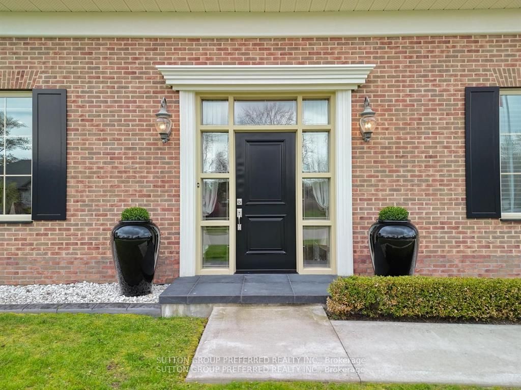 13 River Oaks Drive