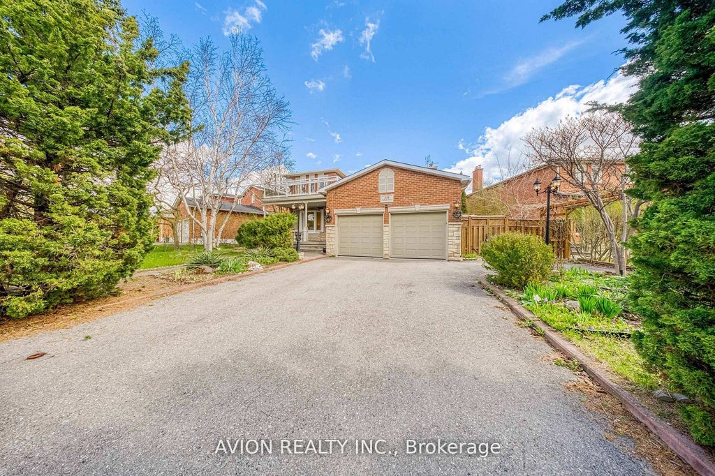 Photo of 134 Butterfield Crescent, Vaughan, ON L6A 1J4 (MLS # N13494826)