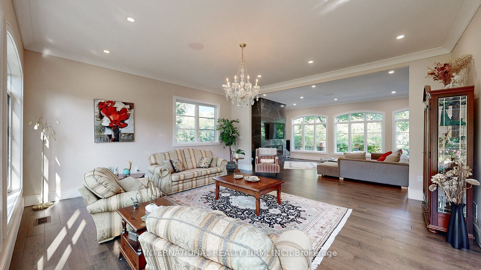1286 Cambridge Drive