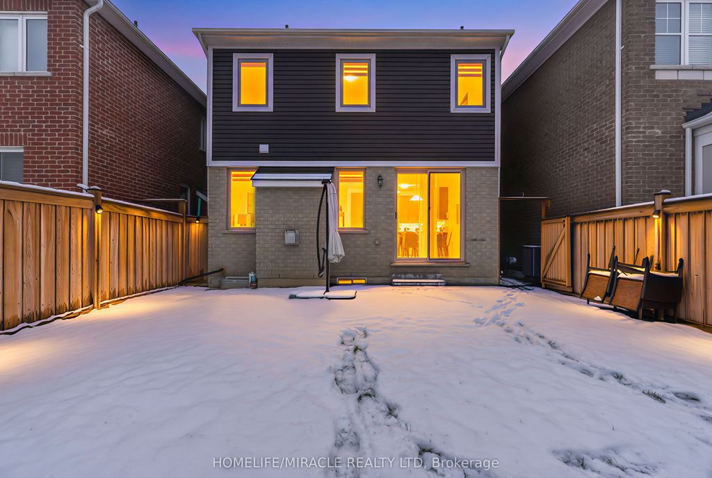 Photo of 1344 ROSE Way, Milton, ON L9E 1M5 (MLS # W12649836)