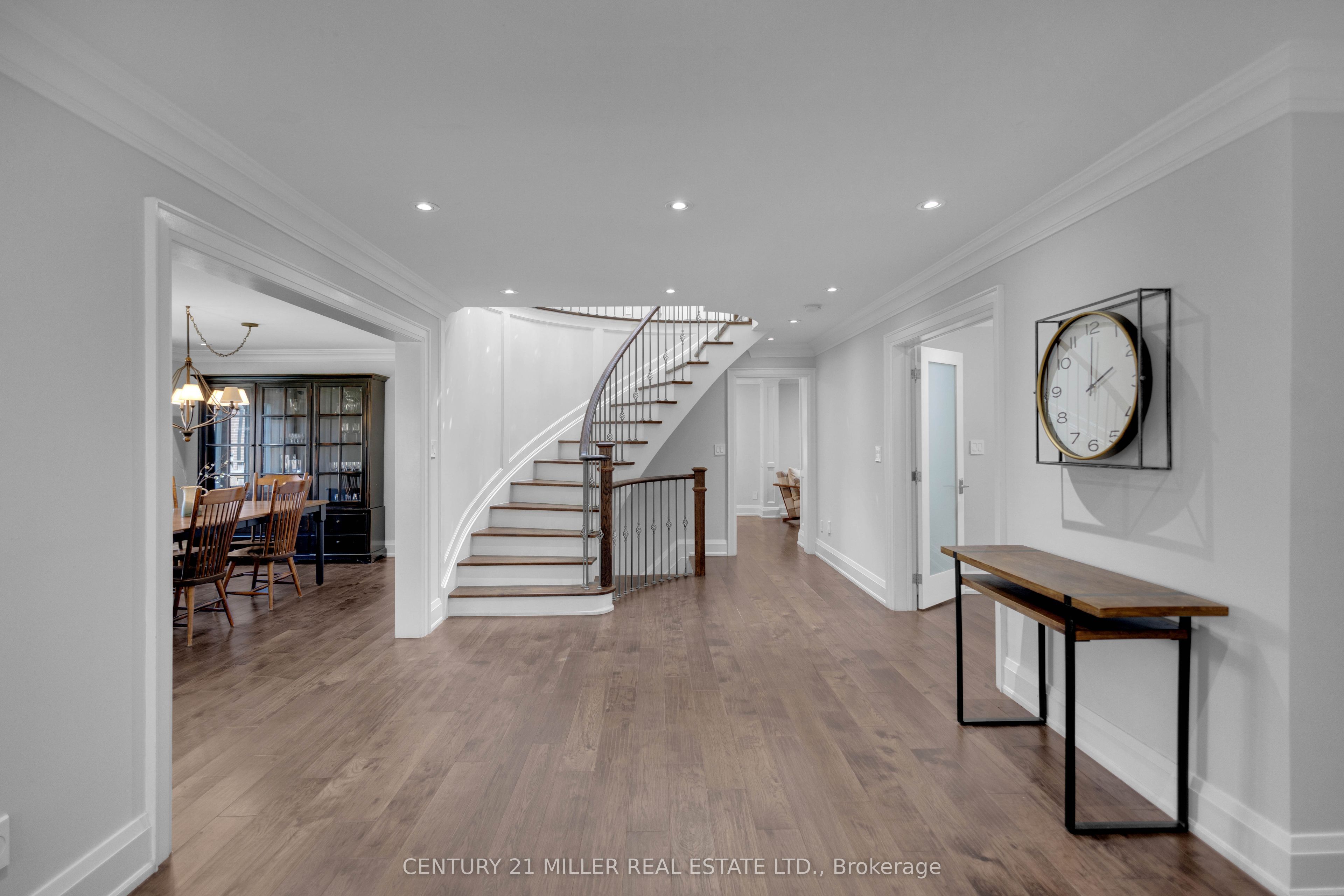 21 Neiltree Court