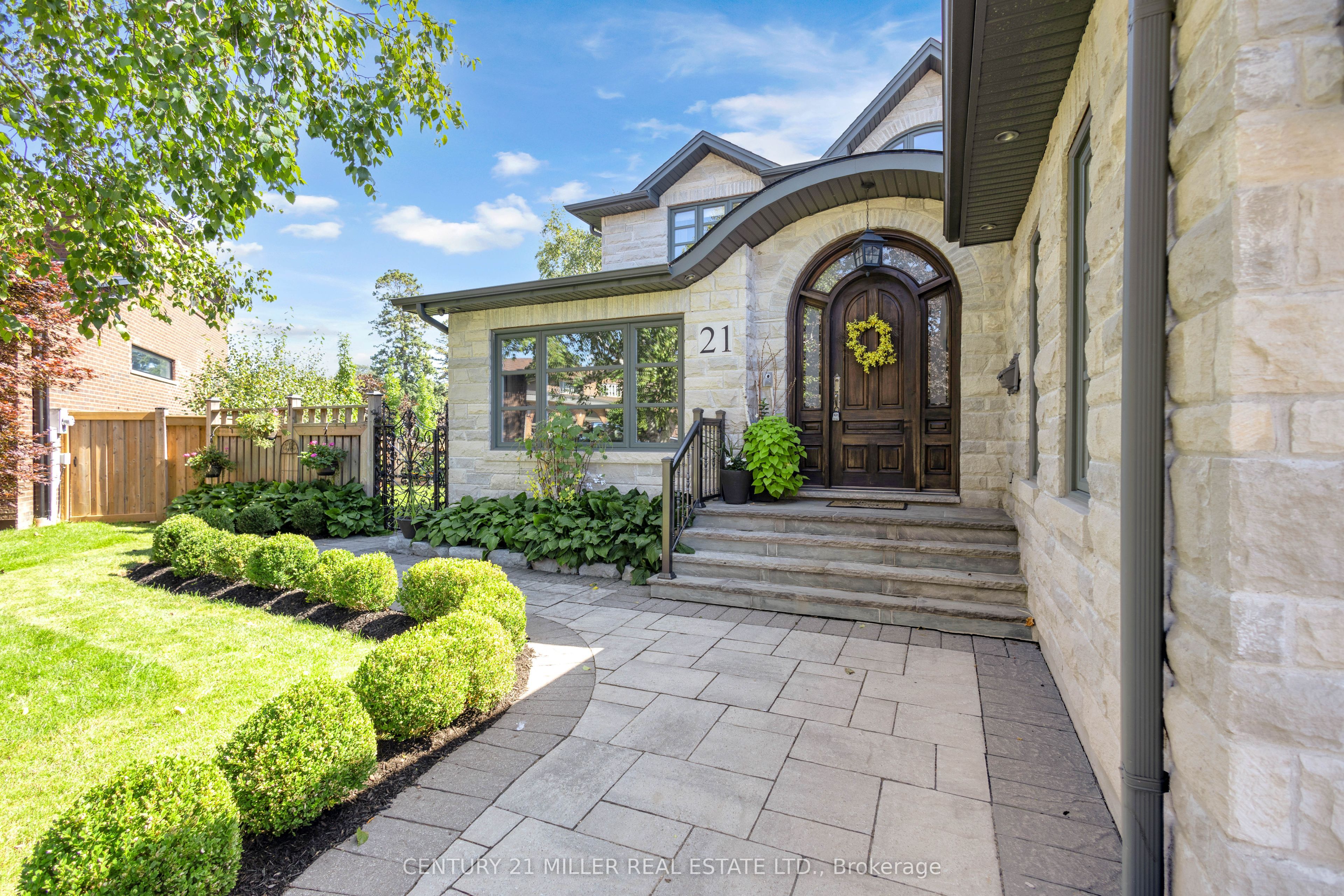 21 Neiltree Court
