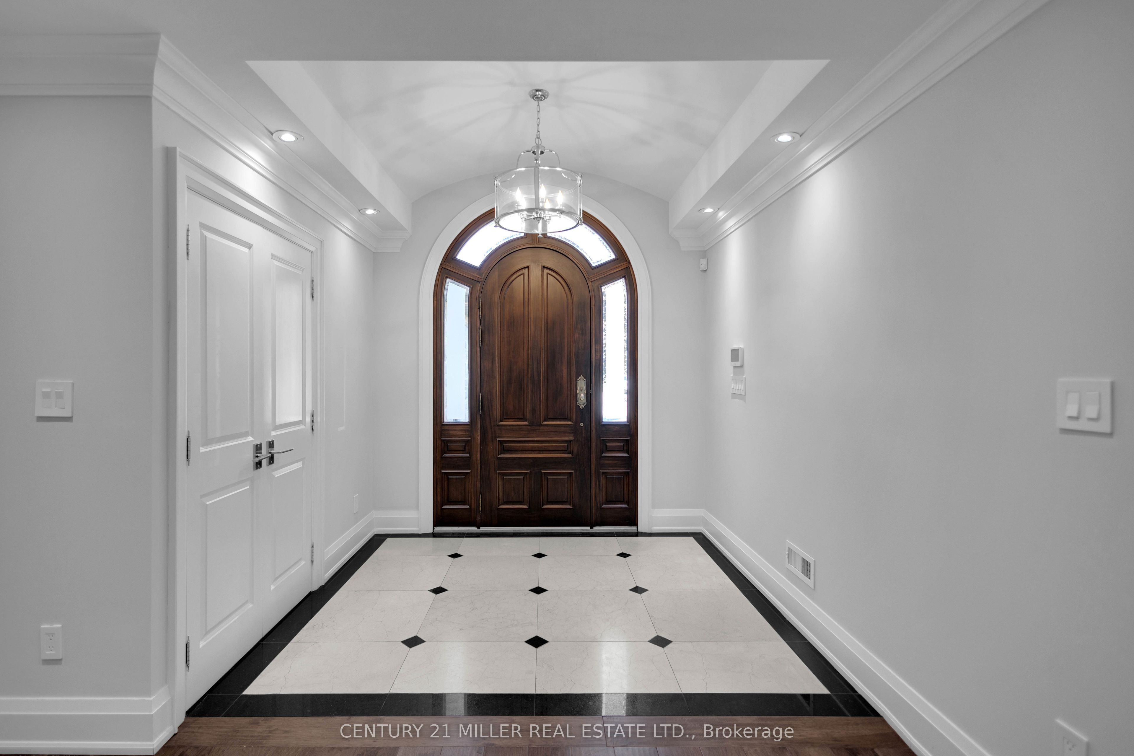 21 Neiltree Court