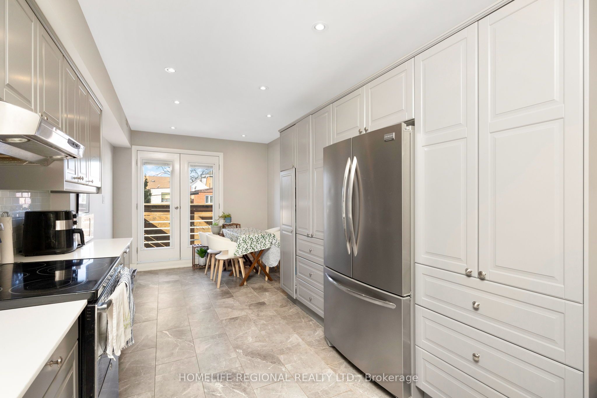 204 Roxton Road