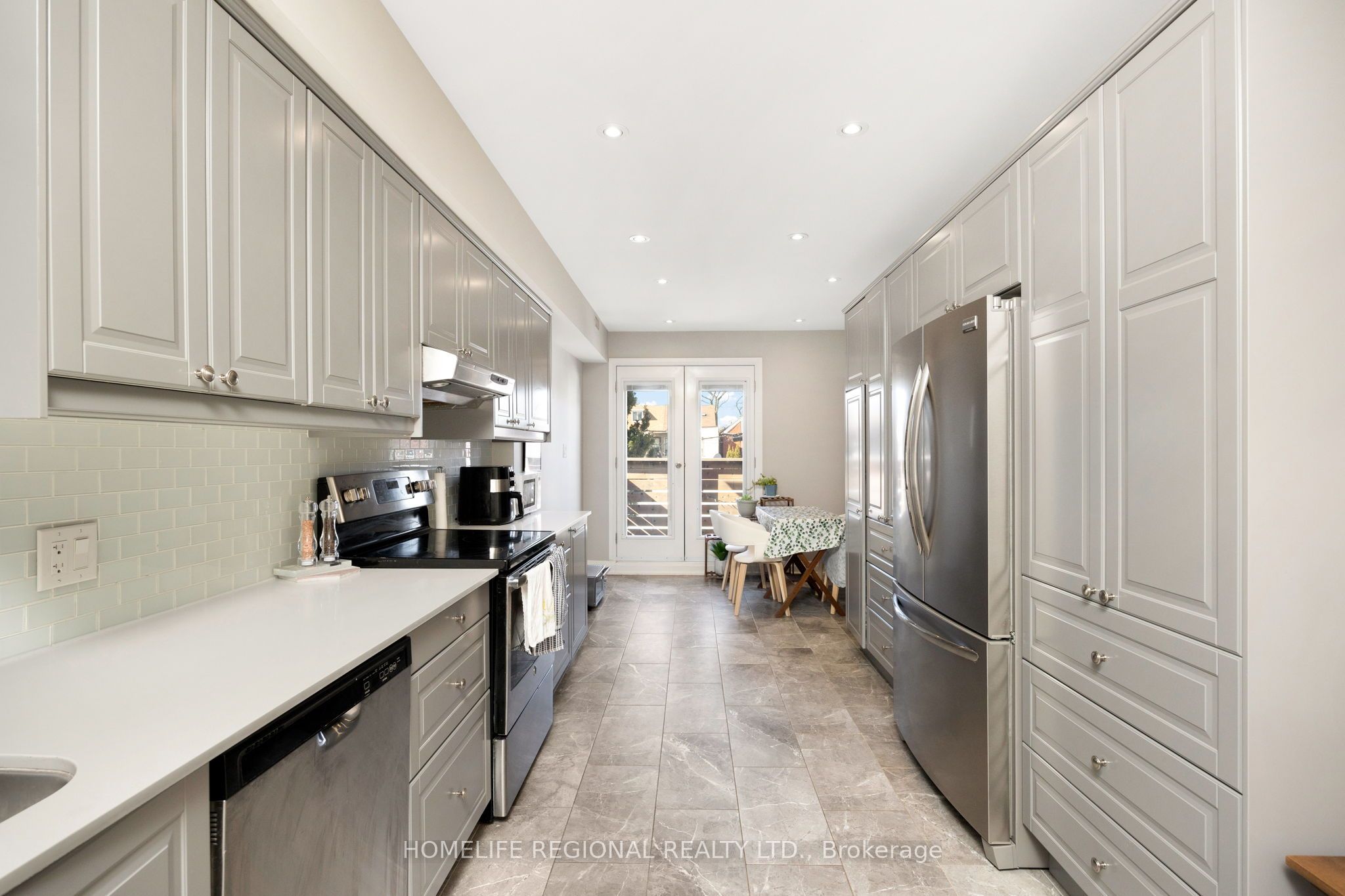 204 Roxton Road