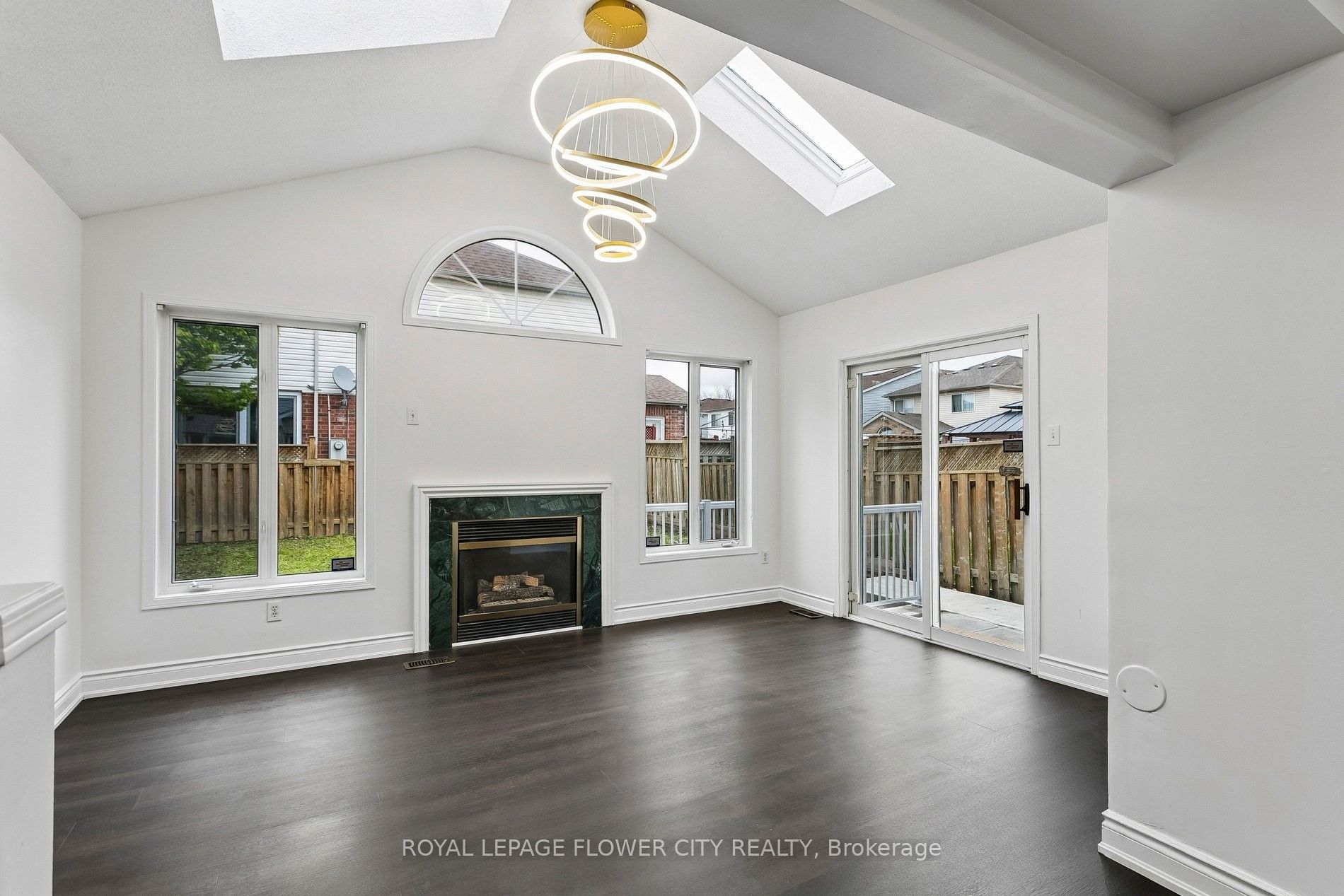 99 Cordgrass Crescent